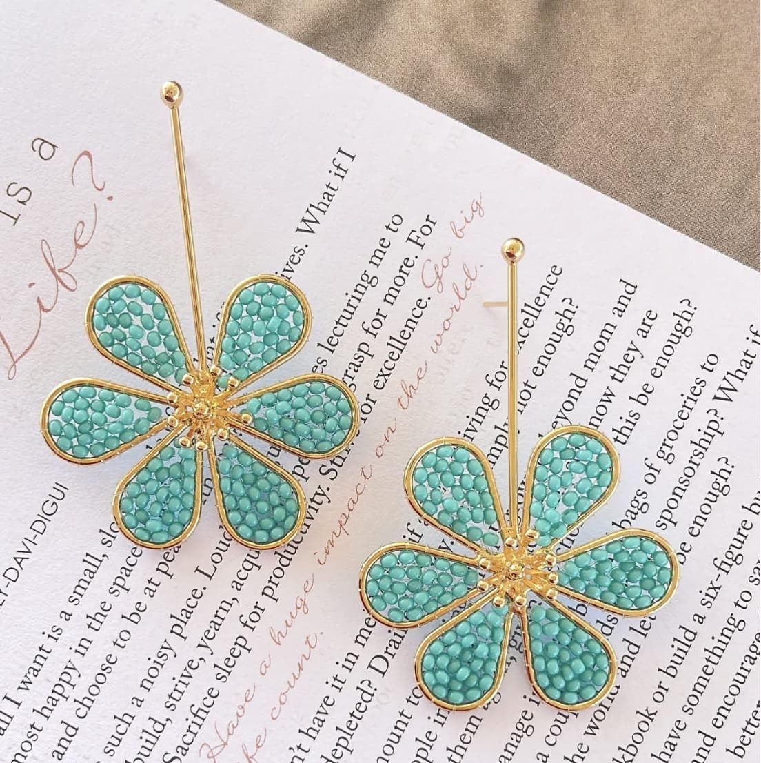 Treasured Jewels-Drop Daisy Turquoise